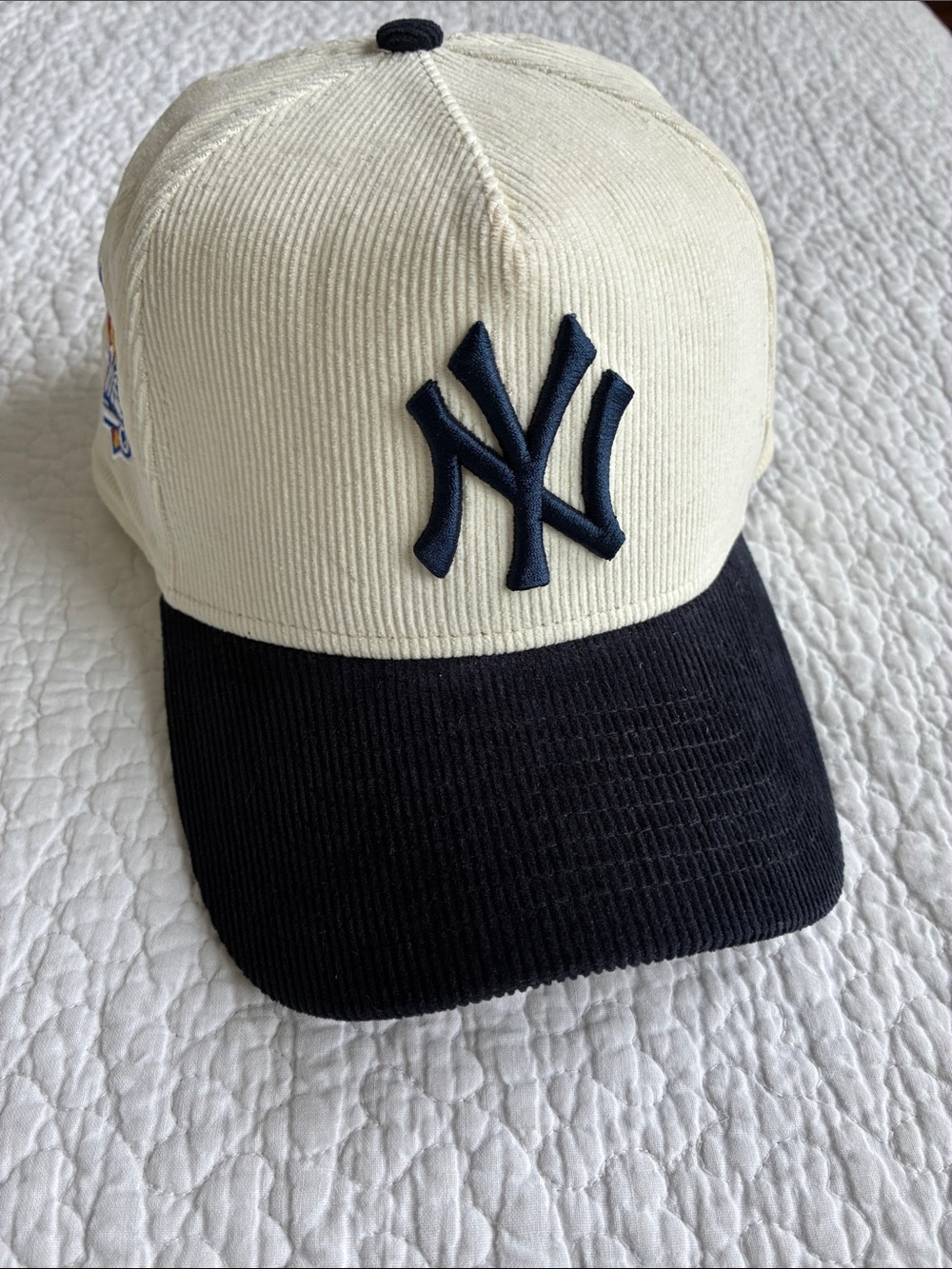Men’s  Corduroy Baseball Cap with Navy Logo - Cream & Black